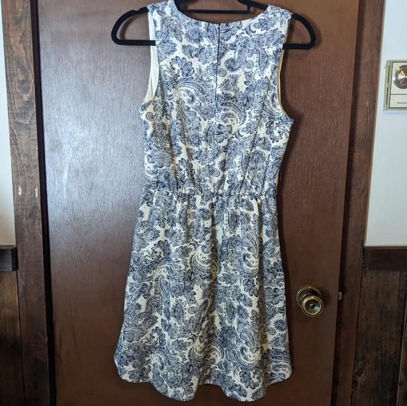 Dynamite dress - Picture 3 of 6